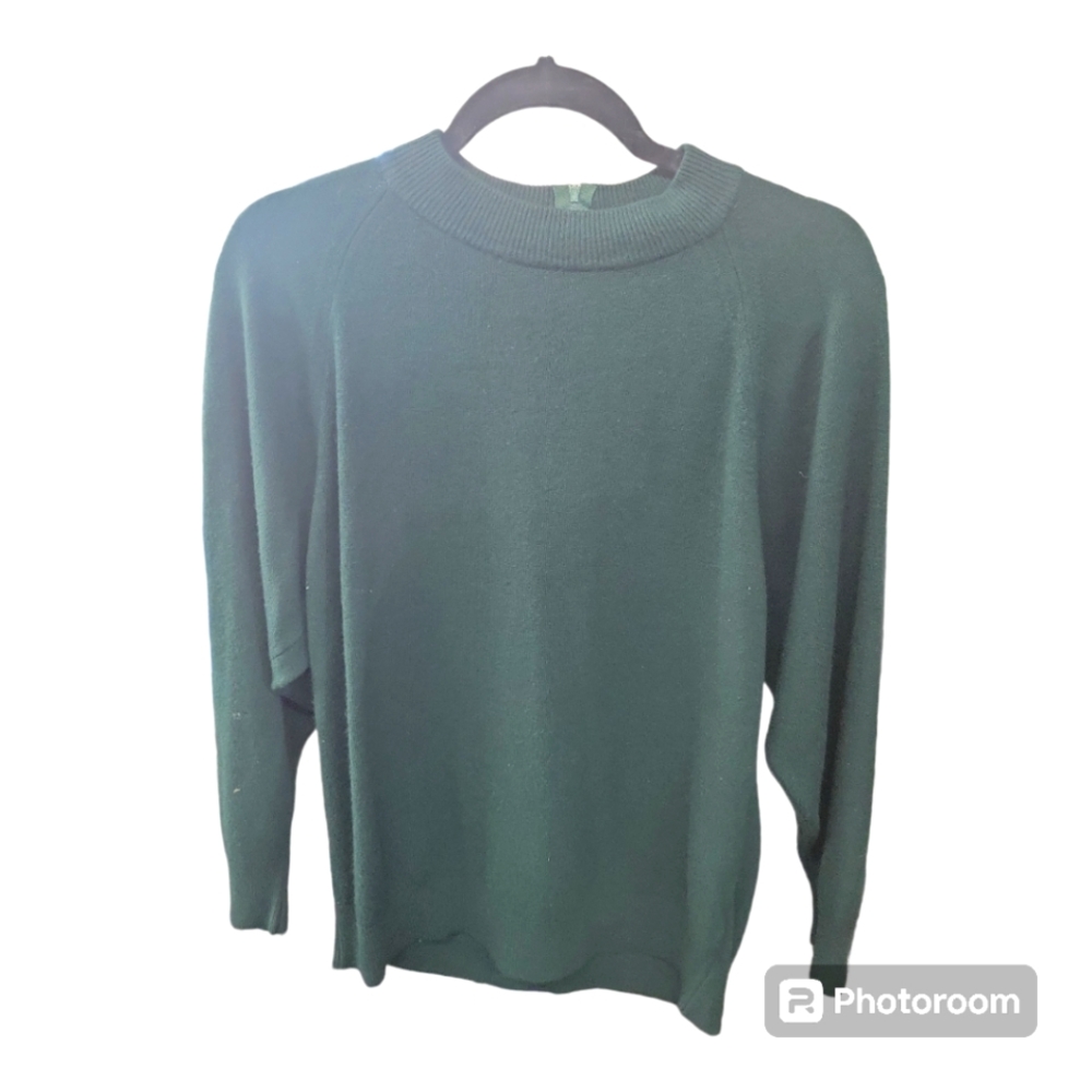 Vintage Designers Originals Woman’s mock neck, zip-up back Green Sweater 💚  XL